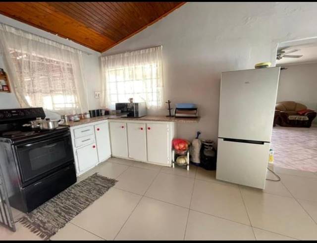 4 BEDROOM HOUSE FOR SALE IN FERNWOOD
